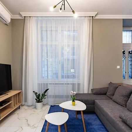Luxurious Apartment In The Heart Of Будапеща Екстериор снимка
